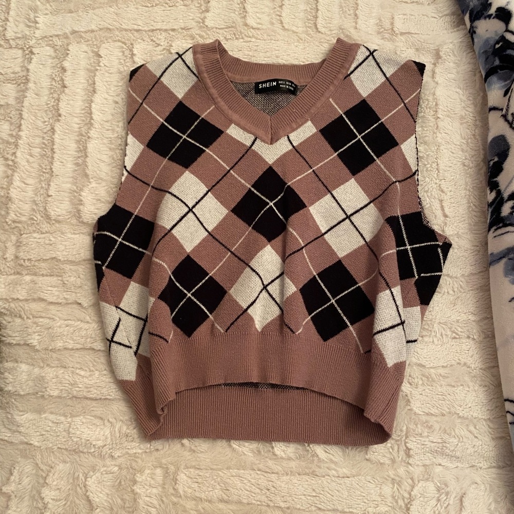 Sweater Vest. Size S. From SHEIN.
